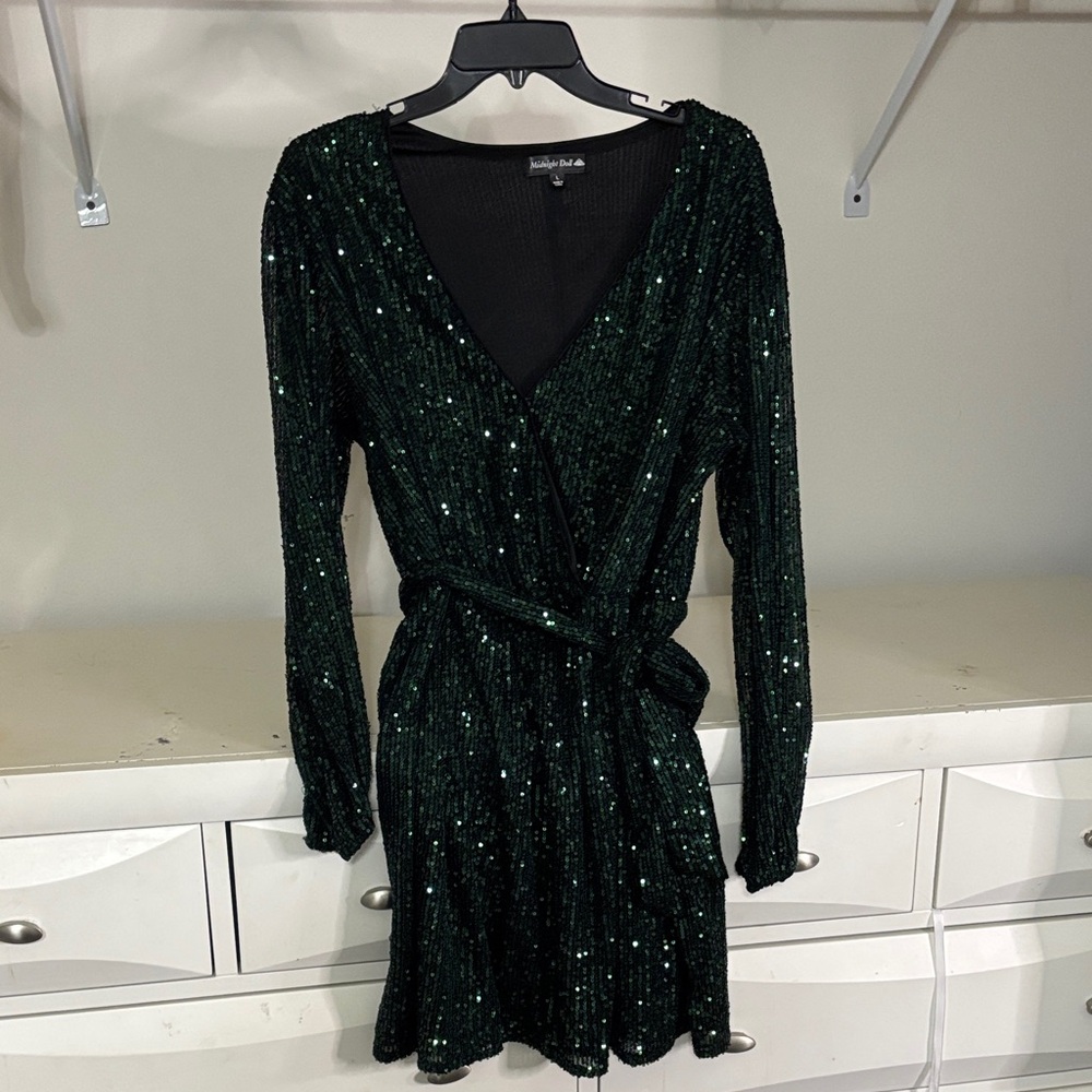 Black Halo Emerald Sequin Mini Dress